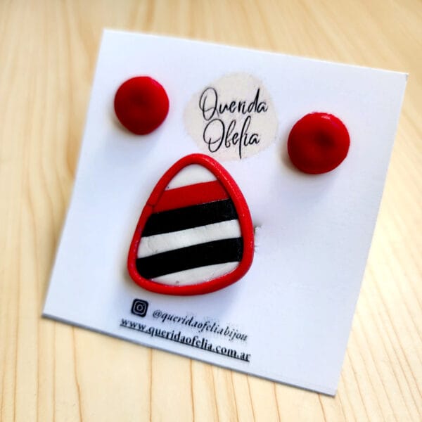 Aros y Anillo de porcelana fría, bijouterie hecha a mano en acero quirúrgico hipoalergénico. Accesorio exclusivo para mujeres.