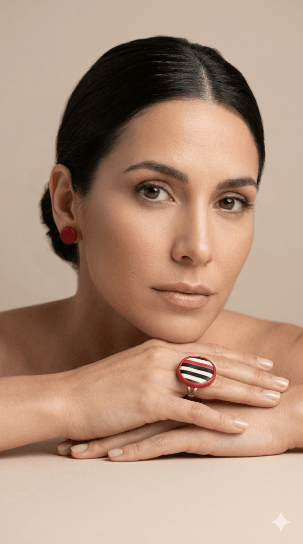 Aros y Anillo de porcelana fría, bijouterie artesanal, acero quirúrgico hipoalergénico, exclusivo para mujeres, regalo con actitud.